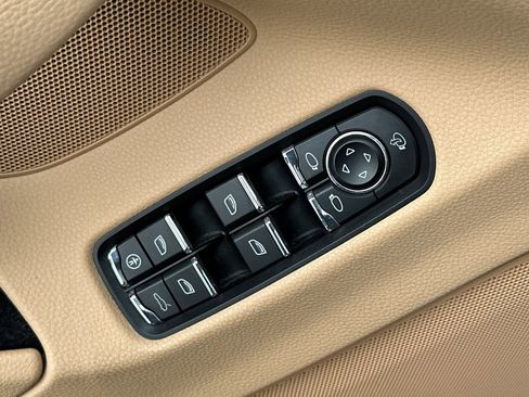 Used 2013 Porsche Panamera image 13