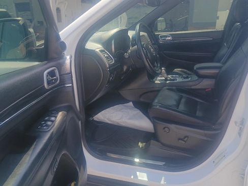 Used 2021 Jeep Grand Cherokee Limited w/ Luxury Group II AWD/4WD image 12