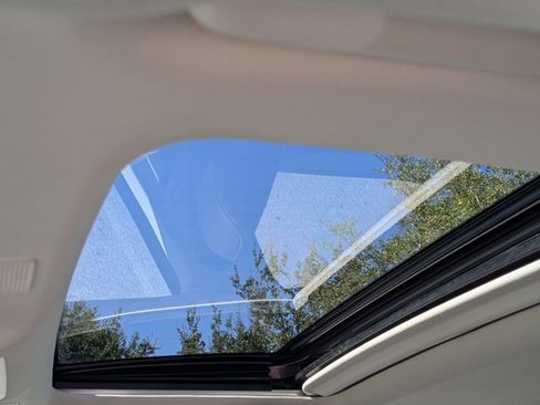 Used 2023 Lexus ES 350 w/ Premium Package image 19