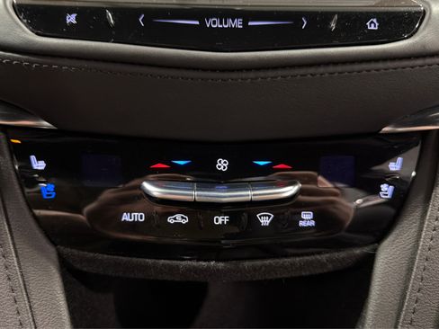 Used 2019 Cadillac XT5 Platinum AWD/4WD image 35