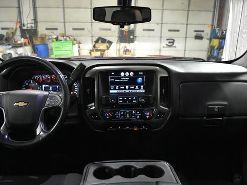 Used 2018 Chevrolet Silverado 1500 LT w/ All Star Edition image 17