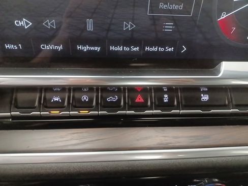 Used 2026 GMC Sierra 1500 SLT AWD/4WD image 27