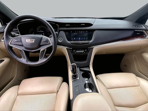 Used 2017 Cadillac XT5 Luxury FWD image 14