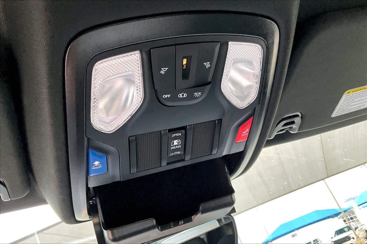 Used 2025 RAM 1500 Big Horn AWD/4WD image 32