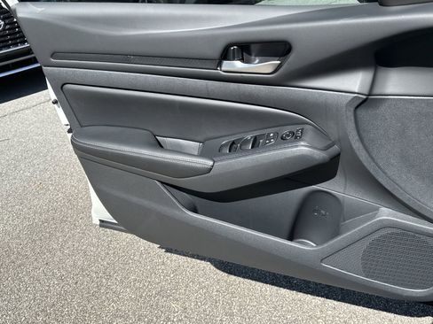 New 2025 Nissan Altima 2.5 SV w/ SV Premium Package image 17