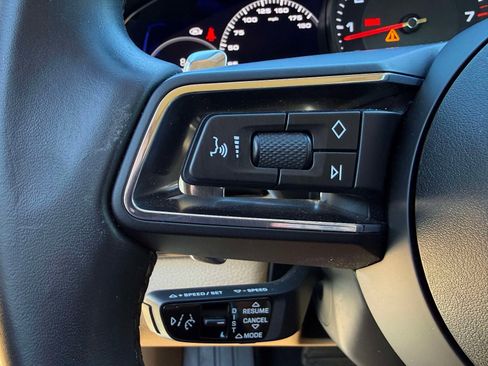 Used 2022 Porsche Panamera 4 image 54