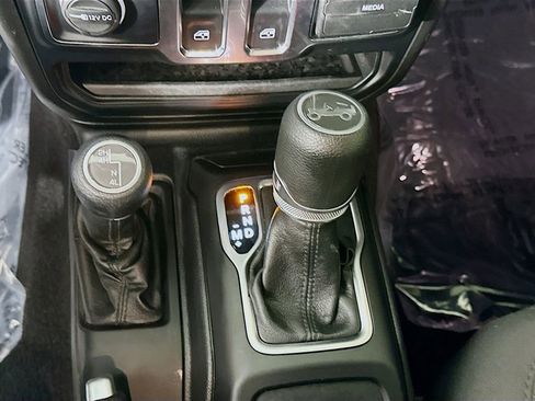 Certified 2019 Jeep Wrangler Sport image 22