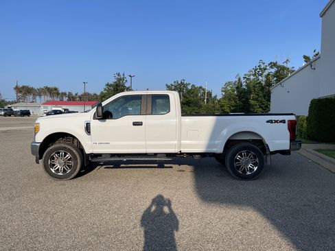 Used 2017 Ford F350 XL w/ XL Value Package AWD/4WD image 7