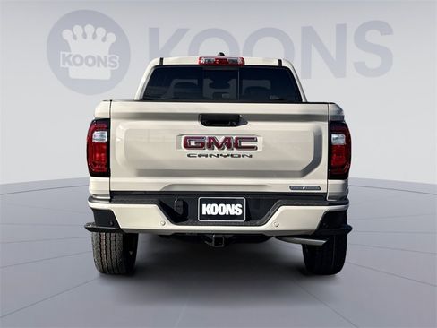 New 2026 GMC Canyon Elevation w/ Convenience Package image 5