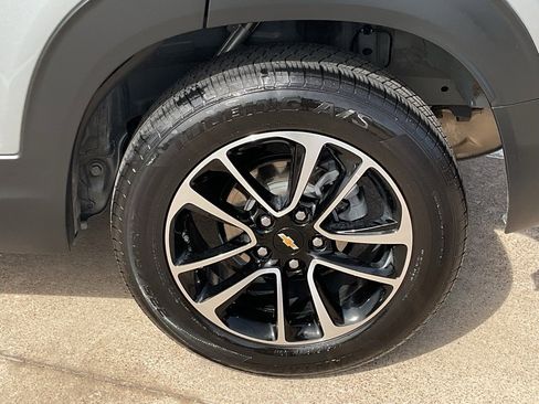 Used 2025 Chevrolet TrailBlazer LT image 10