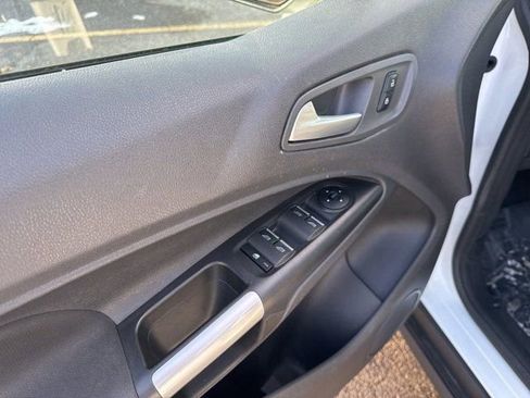Used 2015 Ford Transit Connect XLT image 17