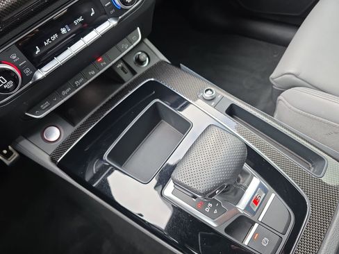Used 2023 Audi SQ5 Prestige image 25