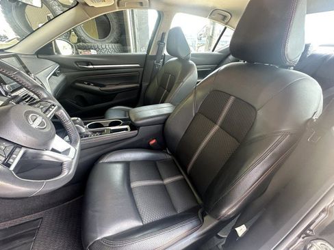 Used 2023 Nissan Altima 2.5 SR image 11