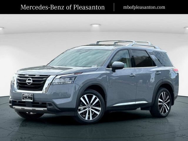 Used 2024 Nissan Pathfinder Platinum AWD/4WD image 1