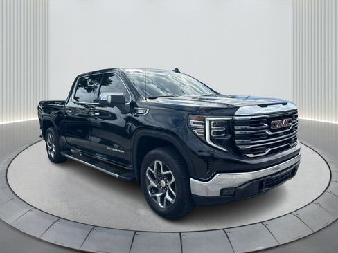 Used 2024 GMC Sierra 1500 SLT w/ SLT Premium Plus Package image 3