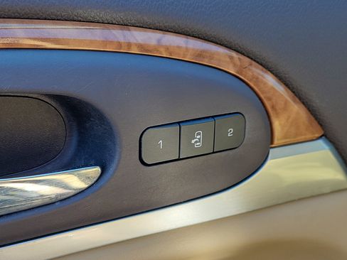 Used 2010 Buick Enclave CXL w/ Trailering Provision Package image 20