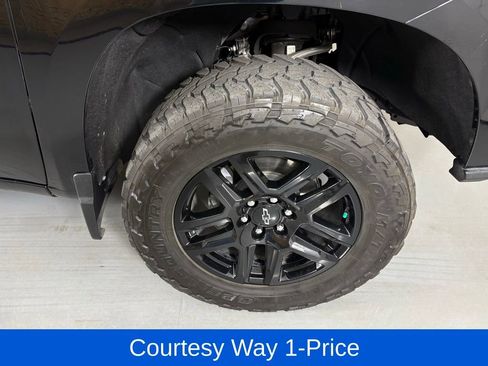Used 2024 Chevrolet Silverado 1500 LT Trail Boss w/ Convenience Package II AWD/4WD image 13