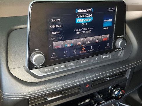Certified 2023 Nissan Rogue SV FWD image 17