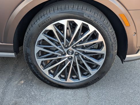Certified 2026 Hyundai Palisade Calligraphy AWD/4WD image 15