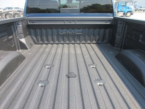 New 2026 GMC Sierra 2500 Denali Ultimate AWD/4WD image 6