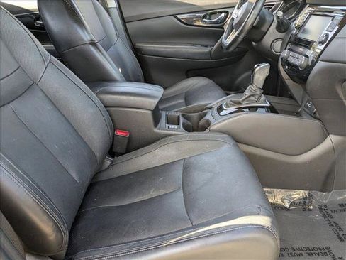 Used 2018 Nissan Rogue SL FWD image 18