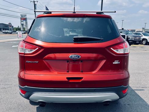 Used 2015 Ford Escape SE w/ Equipment Group 201A image 5