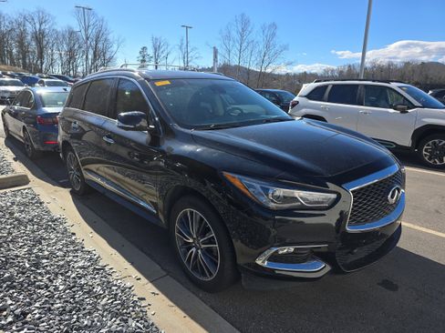 Used 2017 INFINITI QX60 Luxe w/ Deluxe Technology Package image 1