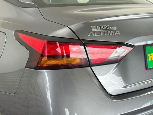 Used 2023 Nissan Altima 2.5 S FWD image 36