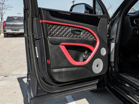 Used 2021 Bentley Bentayga Speed image 58