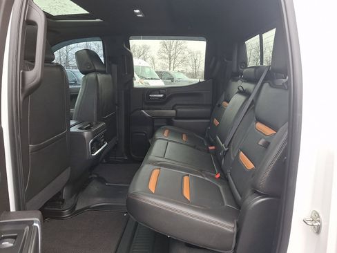 Used 2021 GMC Sierra 1500 AT4 w/ AT4 Preferred Package image 11