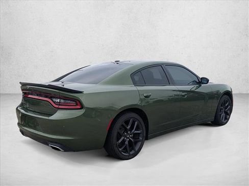 Used 2022 Dodge Charger SXT w/ Blacktop Package RWD image 5