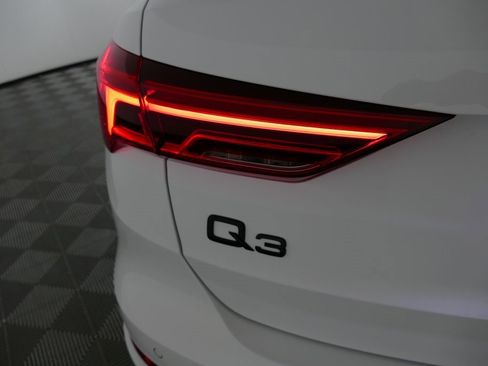 New 2025 Audi Q3 2.0T Premium image 26