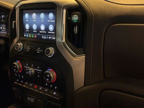 Used 2021 GMC Sierra 1500 SLT w/ SLT Convenience Package AWD/4WD image 33