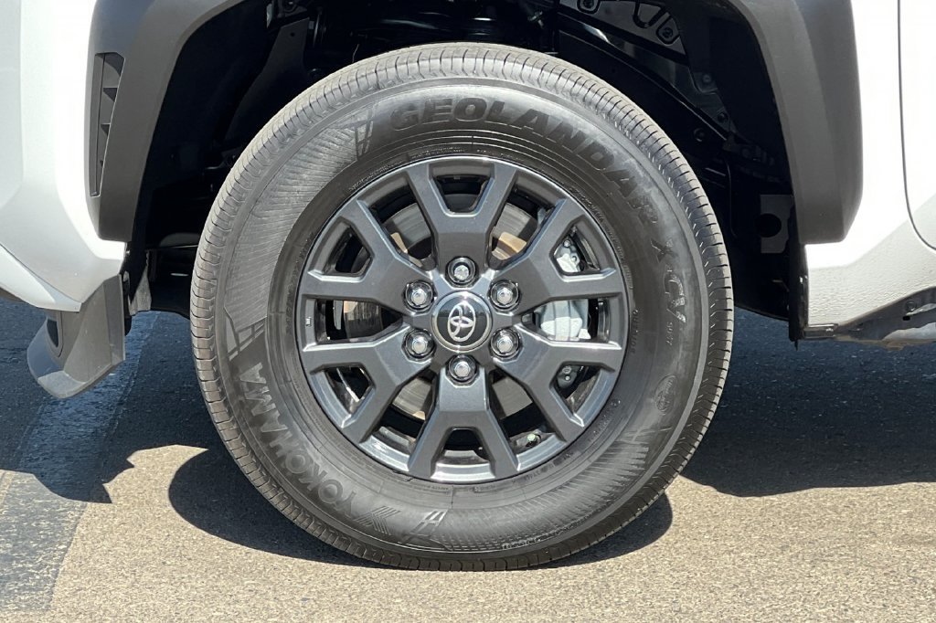 Certified 2026 Toyota 4Runner SR5 AWD/4WD image 29