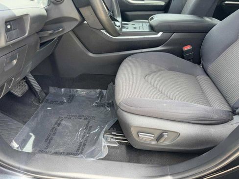 Used 2020 Toyota Highlander L image 16