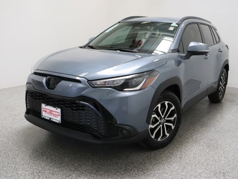Used 2023 Toyota Corolla Cross AWD Hybrid image 2