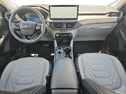 Used 2023 Ford Escape Platinum w/ Premium Technology Package AWD/4WD image 9