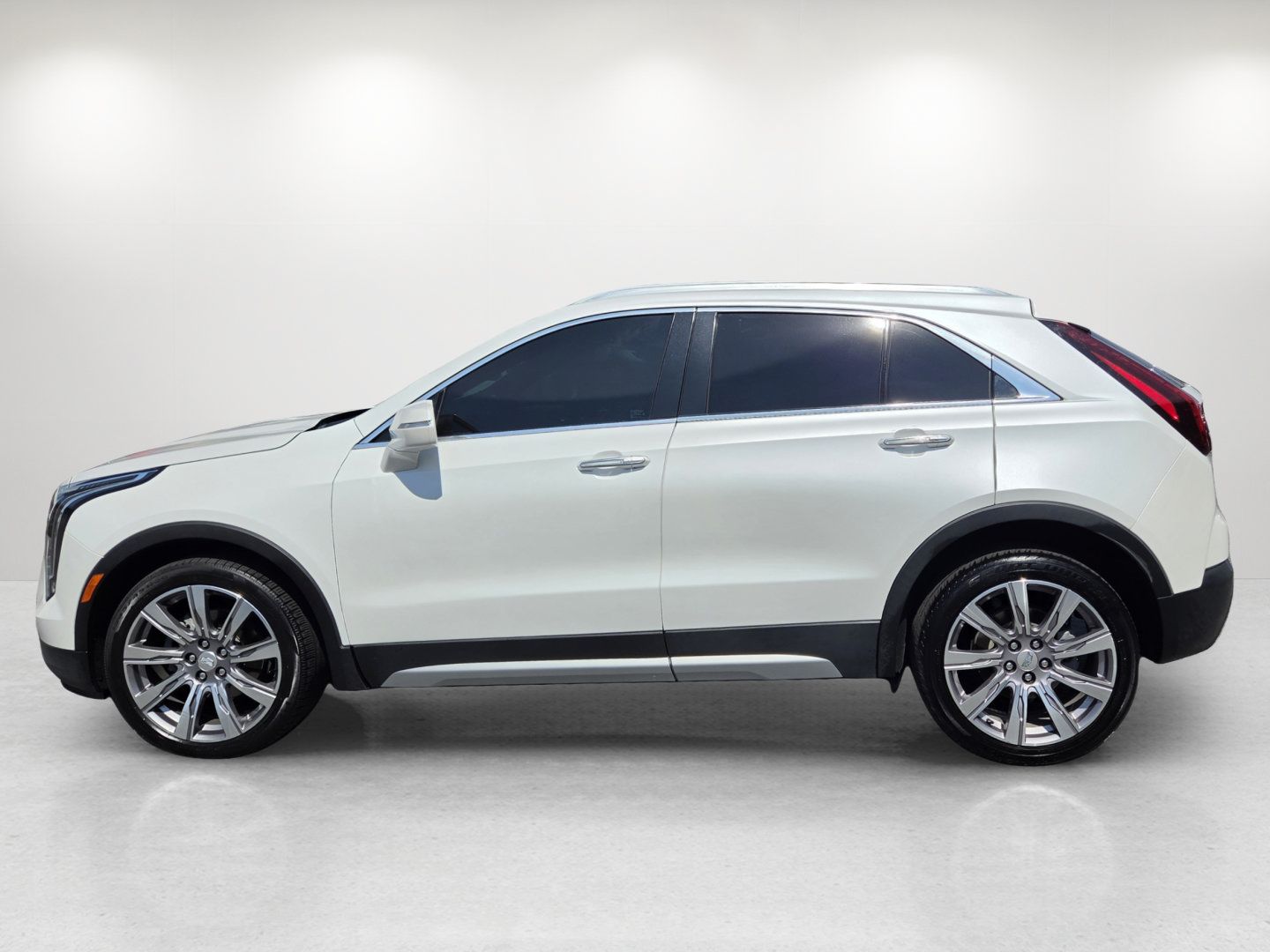 Used 2021 Cadillac XT4 Premium Luxury FWD image 8