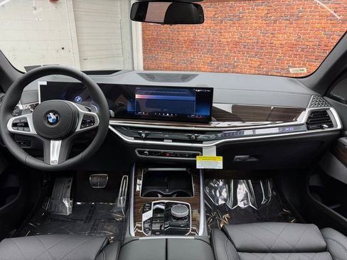 Used 2026 BMW X5 xDrive40i w/ M Sport Package AWD/4WD image 12