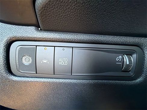 New 2026 Chevrolet Equinox EV LT image 17