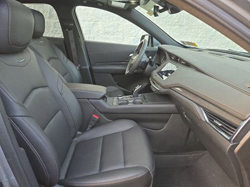 Certified 2023 Cadillac XT4 Sport w/ LPO, Onyx Lite Package AWD/4WD image 20