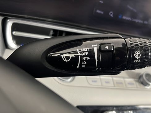 Used 2023 Hyundai Elantra Limited FWD image 39