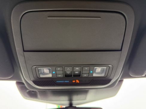 Used 2020 Ford Explorer XLT w/ Equipment Group 202A image 37