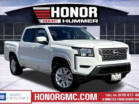 Used 2022 Nissan Frontier SV image 1