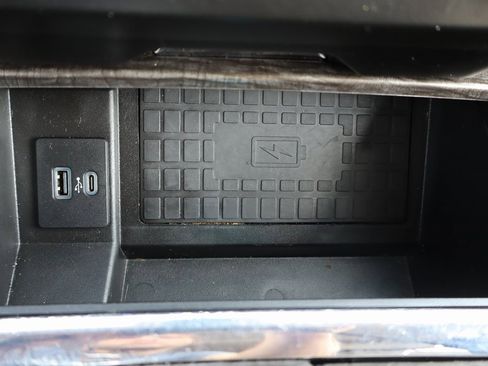 Used 2020 Ford Expedition Limited image 15