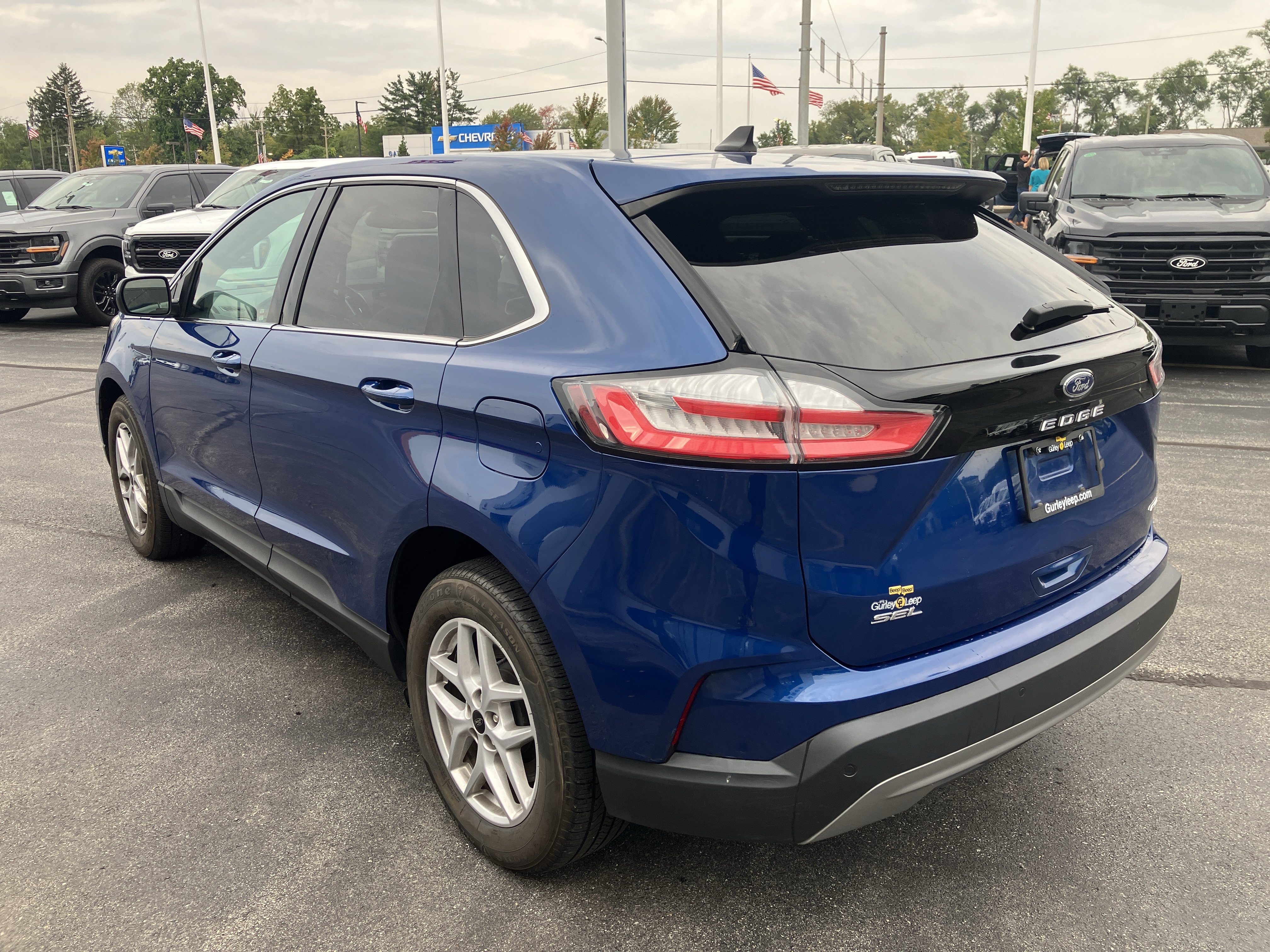 Used 2023 Ford Edge SEL AWD/4WD image 5
