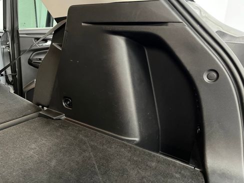 Used 2025 Chevrolet TrailBlazer LT AWD/4WD image 31