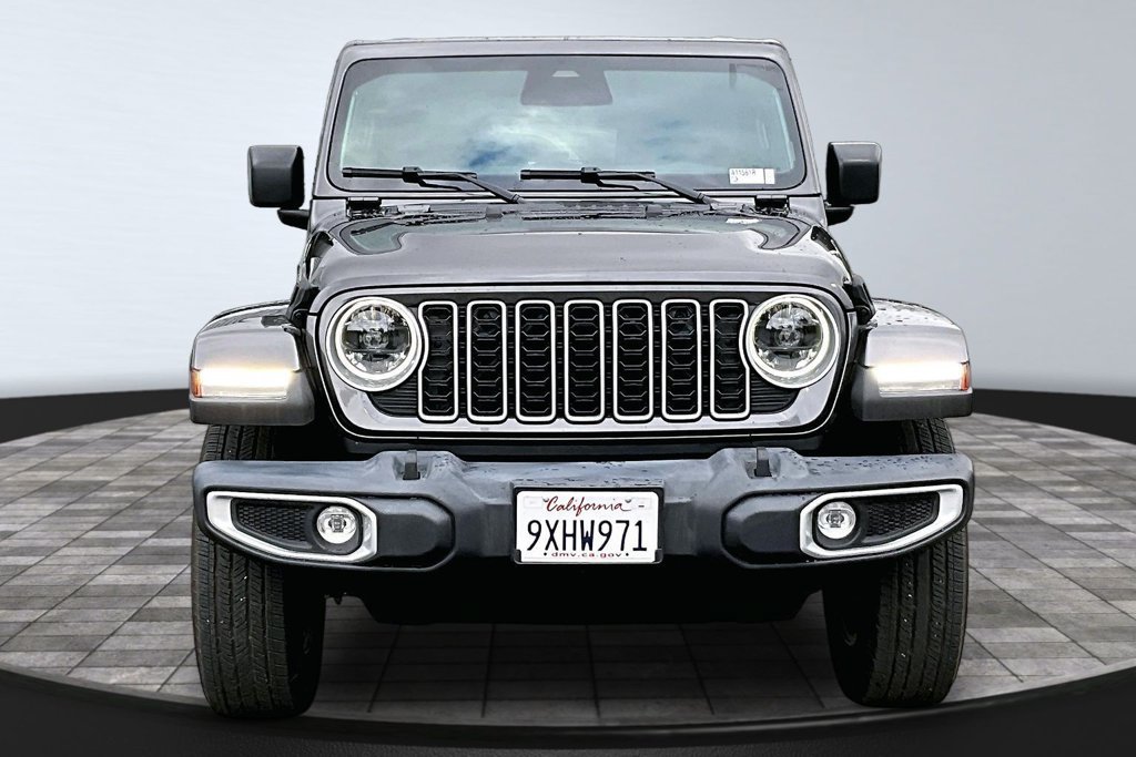 Used 2026 Jeep Wrangler Unlimited Sahara AWD/4WD image 27