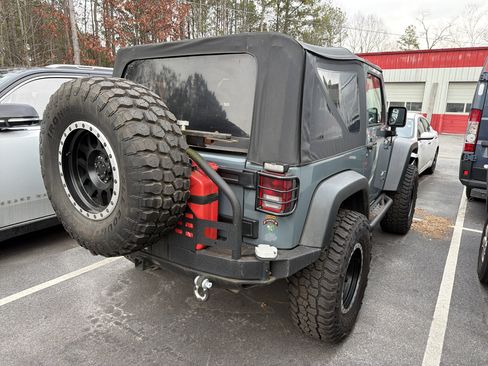 Used 2015 Jeep Wrangler Sport image 4