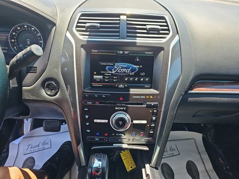 Used 2016 Ford Explorer Platinum AWD/4WD image 45